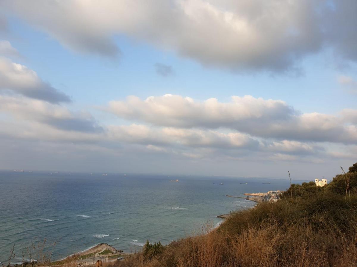 Blue Sky Hotel Haifa Buitenkant foto